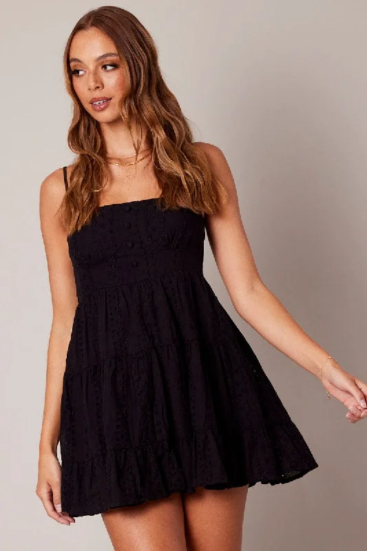 Ruched skater dress-Black Fit and Flare Dress Sleeveless Broidery